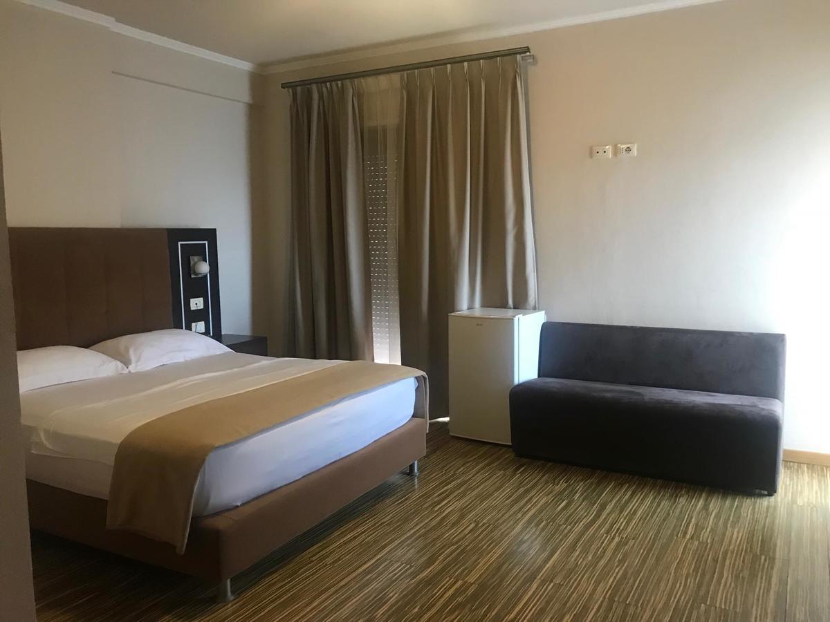 Hotel Nais Beach Durres Luaran gambar