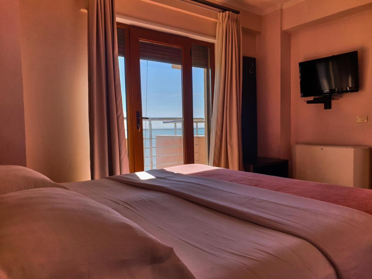 Hotel Nais Beach Durres Luaran gambar